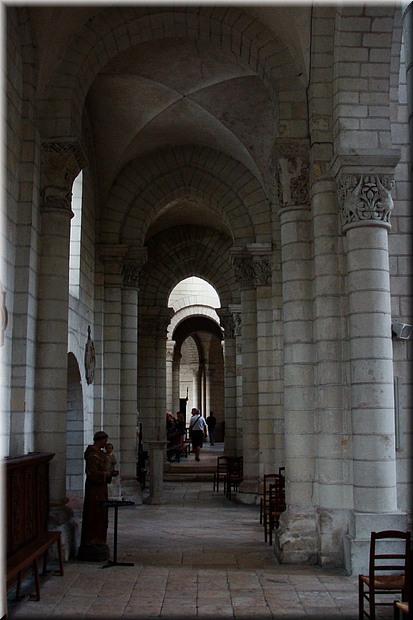 06700  St Agnan - Iglesia.JPG