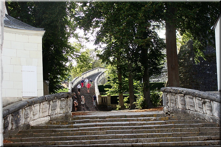 07300 Escalera al Castillo de St Agnan.JPG