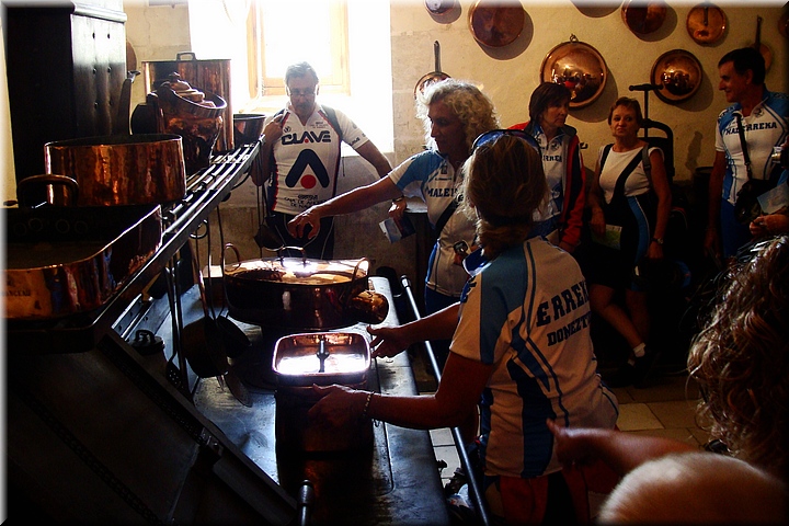 11100 Cht Chenonceau - Cocinas.JPG