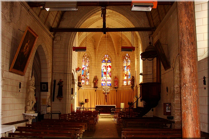 11800 Francueli - Iglesia.JPG