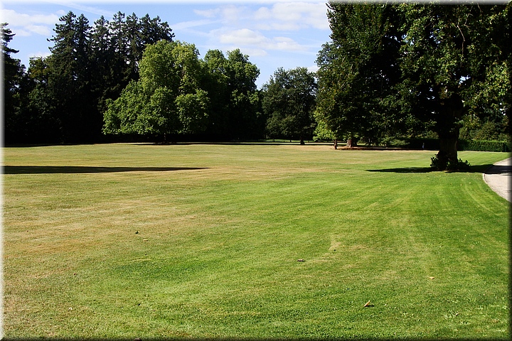 148000 Cht Cheverny - Jardines.JPG