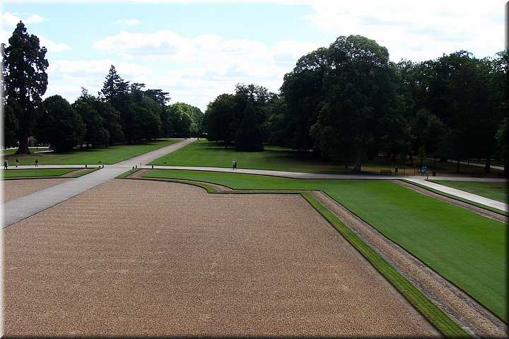 148100 Cht Cheverny - Jardines.JPG