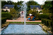 143000 Cht Cheverny - Jardines.JPG
