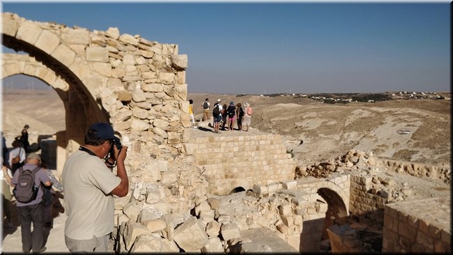 2-09--Castillo Al Shobak.jpg