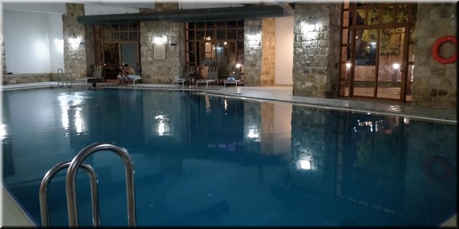 3-68-Hotel  Old Village-Piscina.jpg