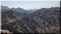 3-61-Petra-Valle al este del Deir -Desde lo alto.jpg
