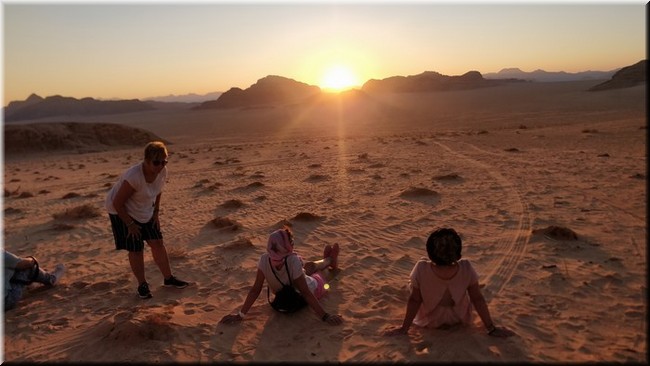 4-19-Desierto y puesta de sol.jpg