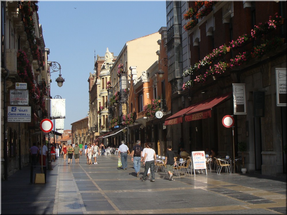 03900-Leon - Calle Ancha-DSC02234.JPG