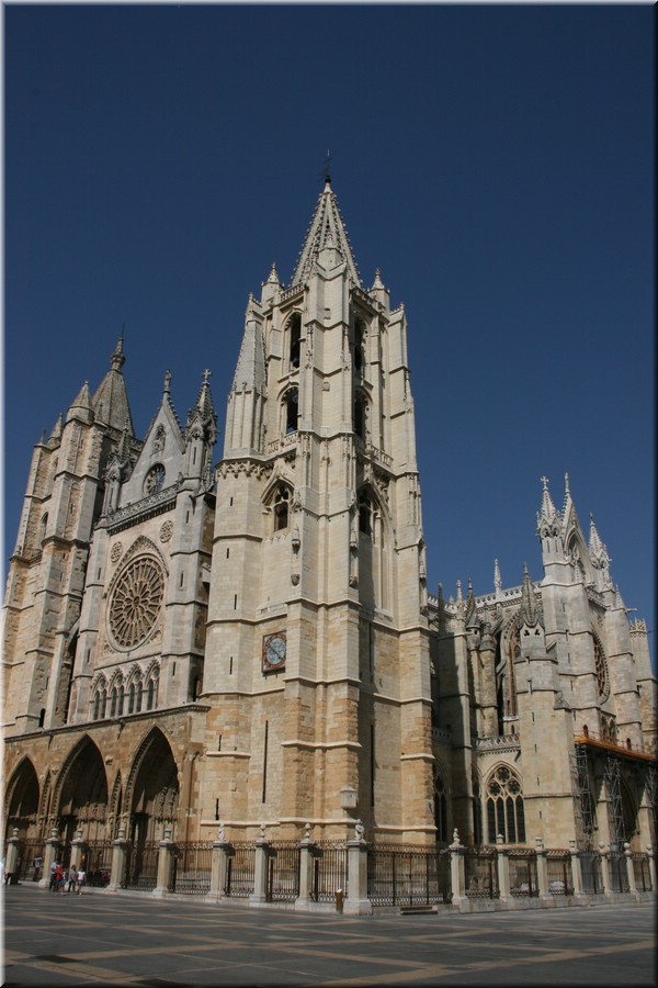 04102-Leon - Catedral-IMG_4570.JPG