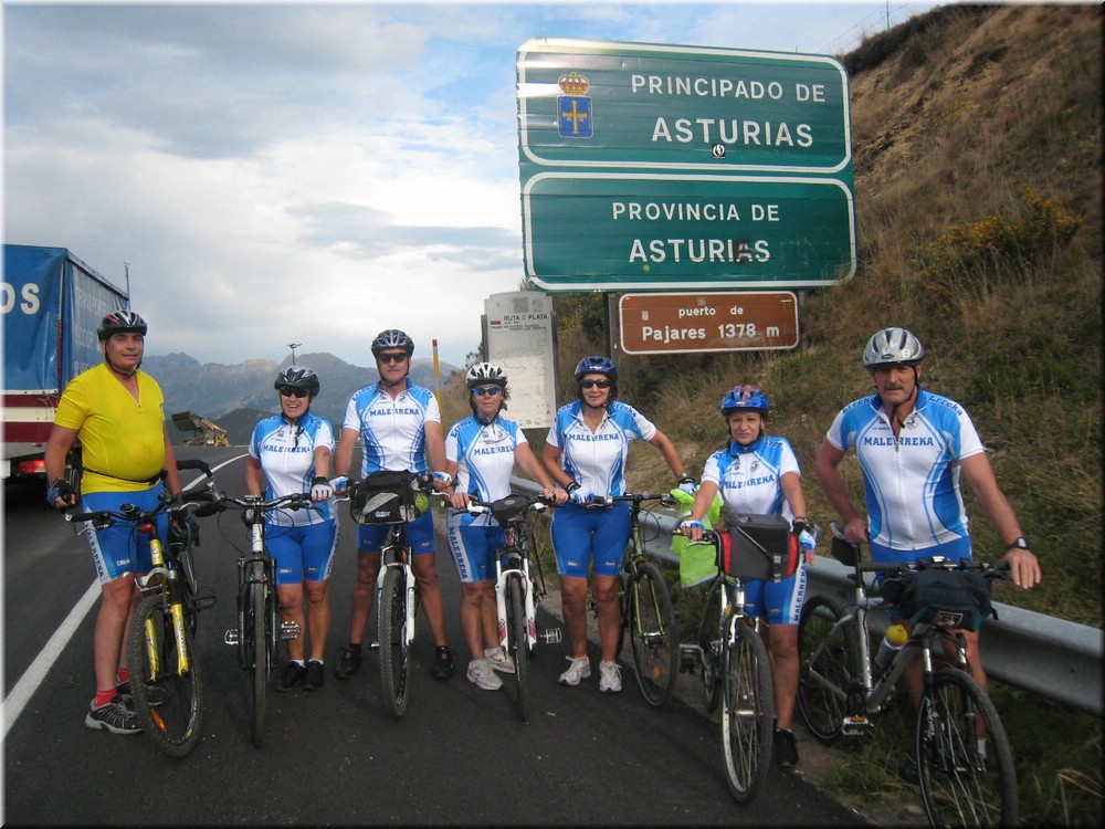 04802-En el puerto de Pajares-RUTA DE LA PLATA 2ª PARTE 087.jpg