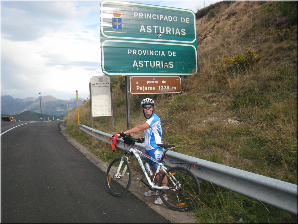 04804-En el puerto de Pajares-RUTA DE LA PLATA 2ª PARTE 088.jpg
