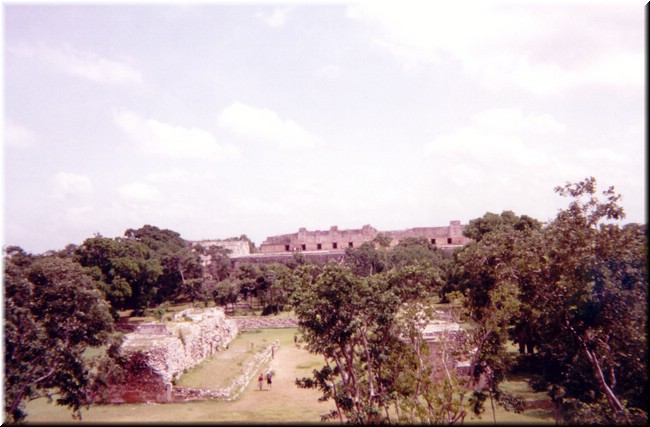 Z25-Uxmal-JuegoDePelota.jpg