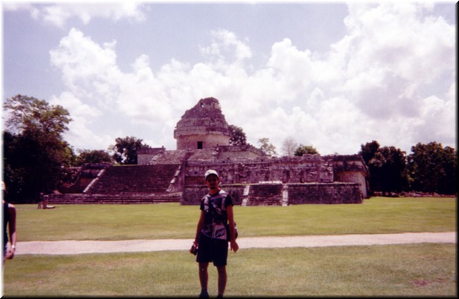 Z29-ChichenItza-Observatorio.jpg
