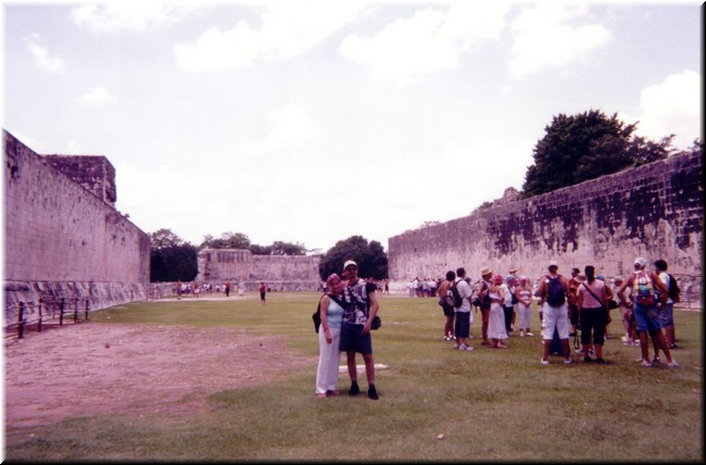 Z32-ChichenItza-JuegoDePelota.jpg
