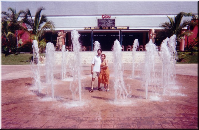 Z33-HotelBarceloMaya.jpg
