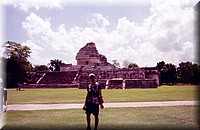 Z29-ChichenItza-Observatorio.jpg