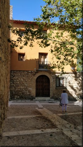 13_01 -Brihuega -Casa de Manu Leginetxe.jpg