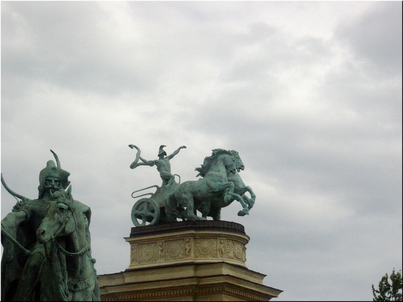 0390-Diego-B-P-V-Budapest-Plaza-Heroes.jpg