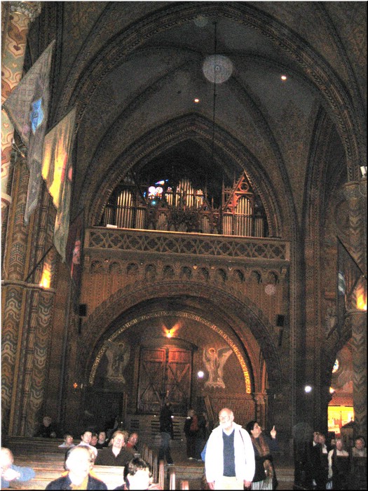 0534-Rosa-B-P-V-Budapest-Iglesia-Matias-Interior.jpg