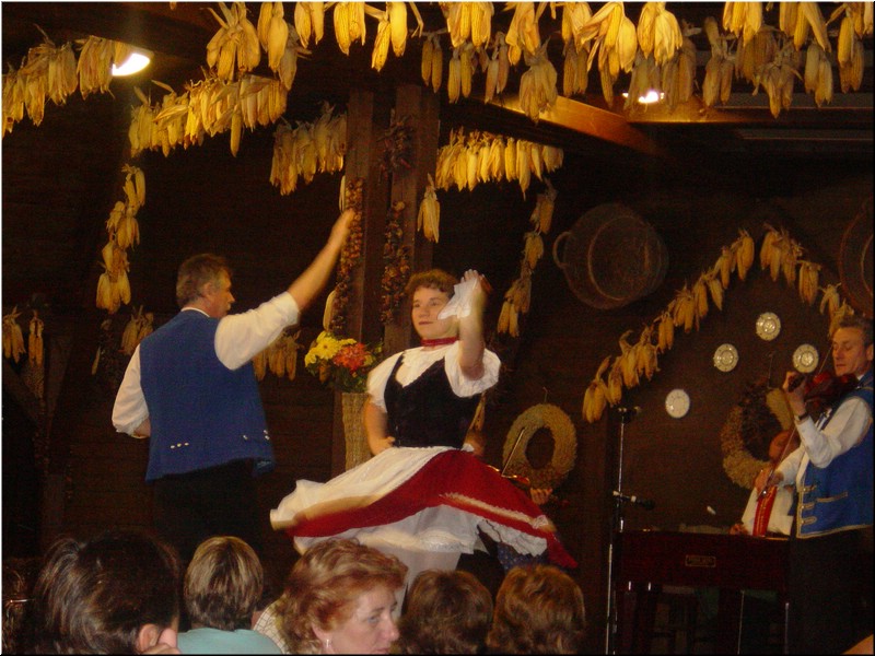 0970-Diego-B-P-V-Budapest-Cena-Folklorica.jpg