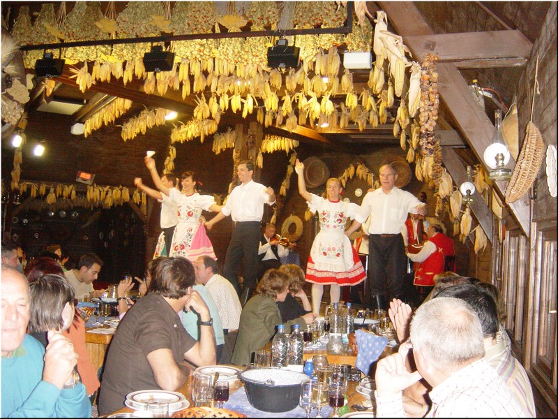 0990-Diego-B-P-V-Budapest-Cena-Folklorica.jpg