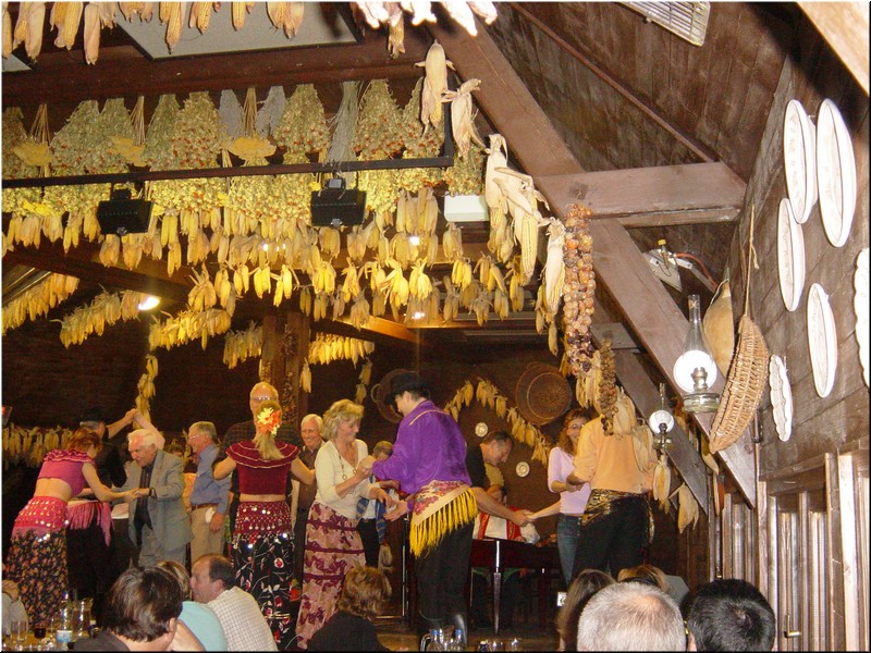 1070-Diego-B-P-V-Budapest-Cena-Folklorica.jpg