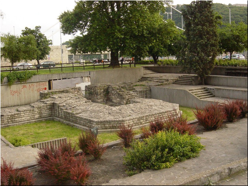 2090-Diego-B-P-V-Budapest-Ruinas-Torre-Romana-Pesti-Bamabas.jpg