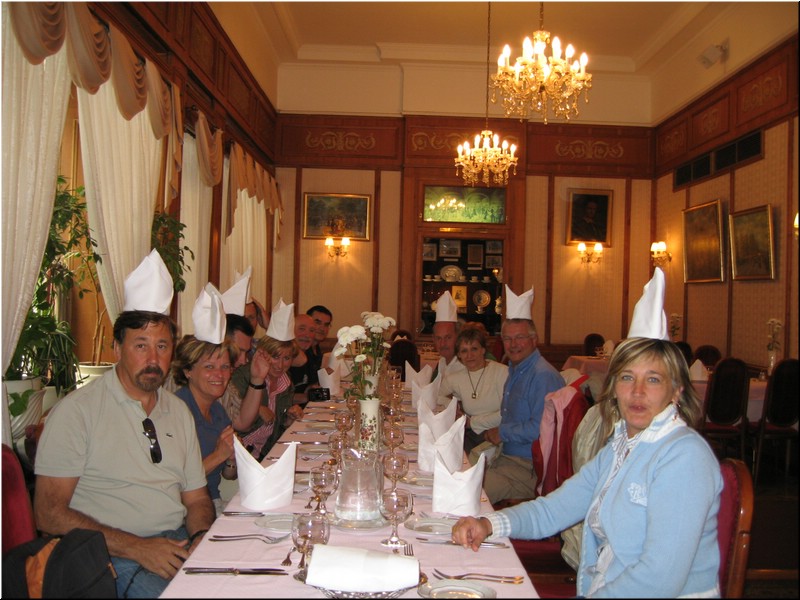 2322-Rosa-B-P-V-Budapest-Comida-Restaurante.jpg