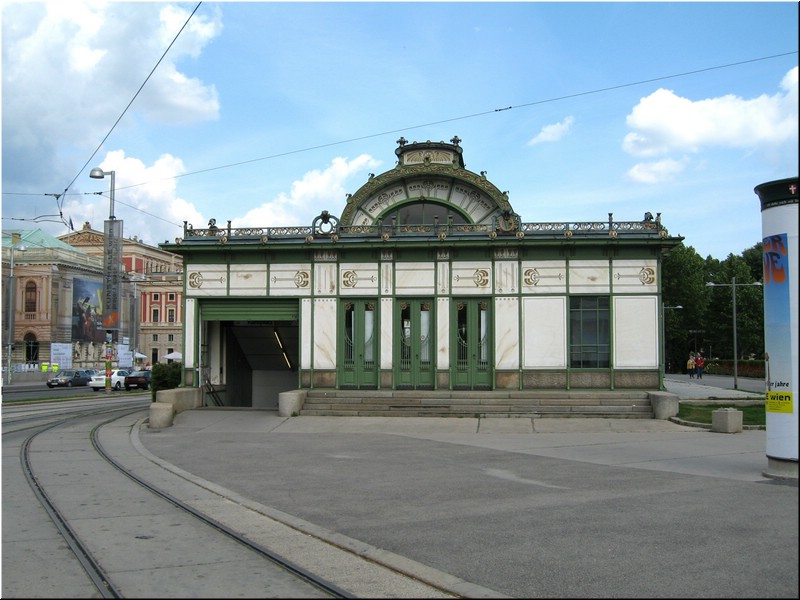 2945-Rosa-B-P-V-Viena-Otto-Wagner-Metro-Karlplatz.jpg