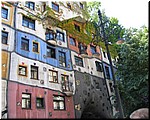 2821-Pedro-B-P-V-Viena-Hunterwasser-Haus.JPG