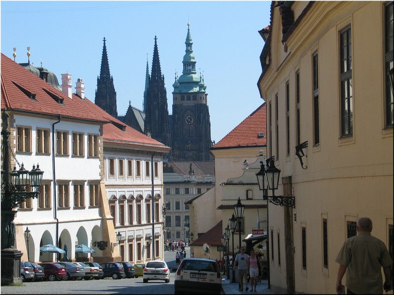 4191-Pedro-B-P-V-Praga-Entrada-castillo-.JPG