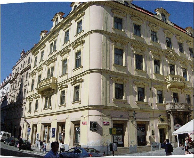 4750-Diego-B-P-V-Praga-Casa-Kafka-a-b-.jpg